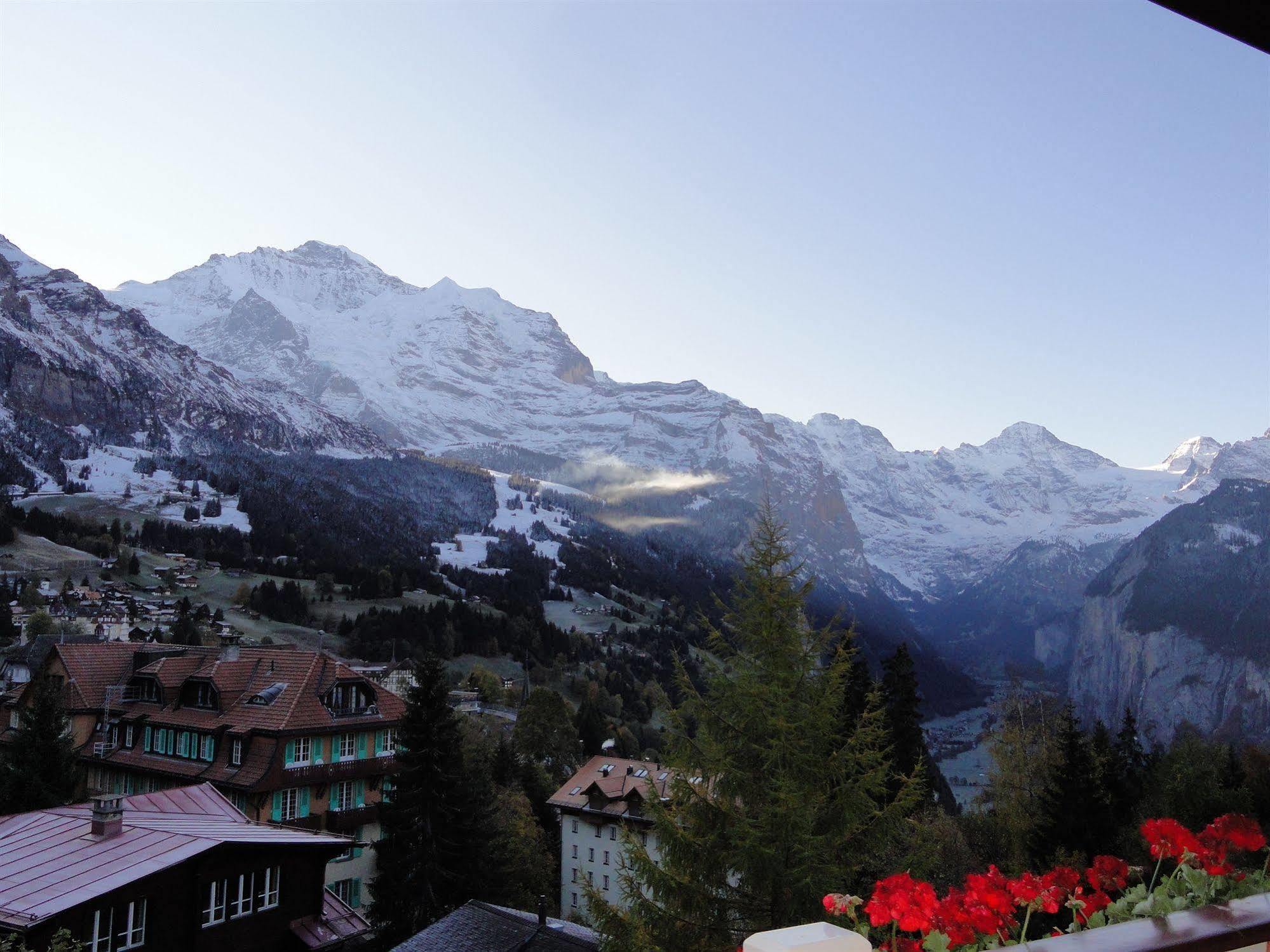 Hotel Alpenruhe - Vintage Design Hotel Wengen Eksteriør bilde